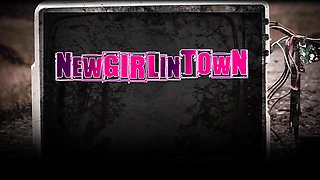 Florida Teen Tristan Barrymore Goes Nuts With The Fucking Machine & Toys