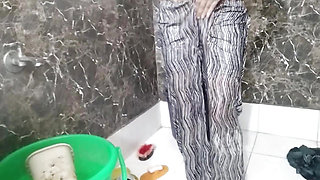 College girl ka bathroom MMS video viral