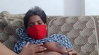 Desi indian gf hard pussy fingering and clit rubbing with loud moaning orgasm .his magic finger always make me unctrolled