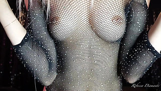 Just My Breasts and My Navel to Blow Your Mind Ita