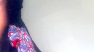 BIG YELLOW SLENDER PRETTY JUICY LONG FAT DICK EXPLODES
