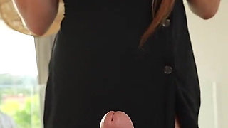 The Client Couldn't Withstand and Fucked the Slutty Masseuse in the Massage Parlor!