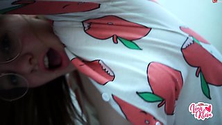 Amateur housewife blowjob and handjob with cumshot
