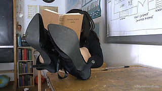 Sophia Ignores Your Desperate Perverted Staring