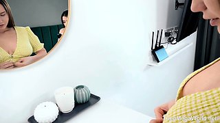 Jiggish lesbians eat gentle vulvas