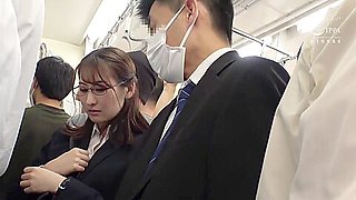 Kinky Japanese Babe Shows Her Cunt In Public