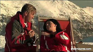 After Taking Some Time to Enjoy the Mountains Roxy and Her Man Bang - Private Porn Sex Videos