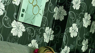 Amateur German Babes Fucking and Sucking