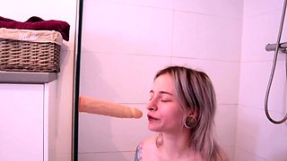 Leah Meow - Stepbrother spying on sister in shower