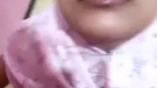 Muslim gets by her boss until she cums