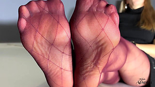 Sniff, Suck, Cum All Over My Feet and Lick Them Clean! - Mit Miss Adrastea