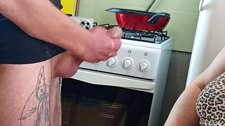 Stepmom Swallows My Cum Instead of Coffee - Zona901 Deep Throat Blowjob