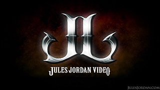Bella Bellz's Bubble Butt Oiled Up For A Big Black Cock - Exclusive Scene - JulesJordan