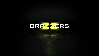 We're Just Wrestling, Mom With Johnny Sins, Teanna Trump - Brazzers