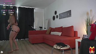 Glamour hot MILF webcam solo