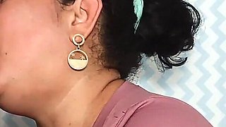 Hermosa Novia Mamando Garganta Profunda