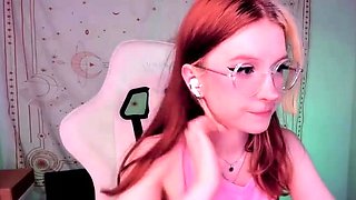 Amateur Webcam Teen Masturbates And Teases