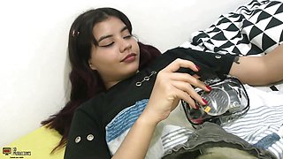 Best Blowjobs And Looks From My Beautiful And Very Slutty Stepdaughter - Porn in Spanish