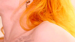 Messy Blowjob and Fast Fuck in the Shower