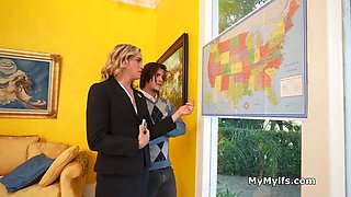 Campaign manager blows freeuse style for a vote