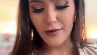 Solo girls masturbate until orgasm for