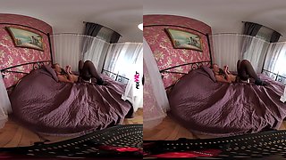 Alexis Crystal In The Kinky Flat - Ep. 10; Threesome Voyeur