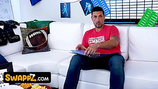 Sneaky teenies: jazmin luv & Aubree Valentine trick their stepfathers to win in dream football, pt. 4
