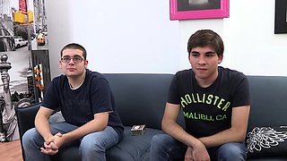 Slutty amateur flashing her big boobs in the backseat