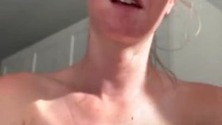 Goregous Cheerleader from UCLA woke me up by blowing my manstick and then she just smashed me