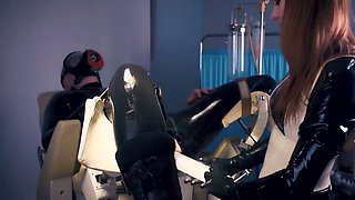 Axel Abysse Sits On Gyne Chair For Intense Anal Fisting
