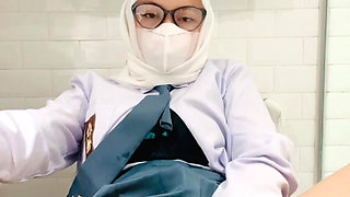 High school student comes home from school caught brutal masturbation until squirt fountain