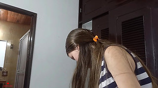 My Stepsister with Her Innocent Face Asks Me to Let Her Give Me a Great Oral