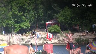 Beach spy cam voyeuring the naked couple of lovers
