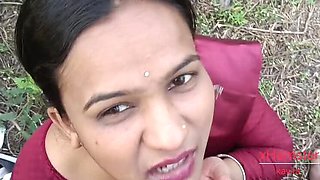 Hot Desi Marathi Bhabhi Kavita Gives Wild Blowjob & Swallows Cum in Saree - Jungle Sex