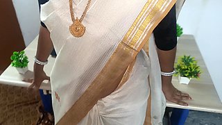 Married Women Office Romance with Malayala Saree