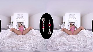 Flexible Jarushka Ross - Blond Milf Solo - Sexlikereal
