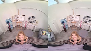 Chubby blonde brianna solo masturbation