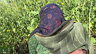 Married Step Sister Has Fun with Her Step Brother in the Village Fields XXX Video Full He