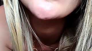 Hot amateur blonde pregnant toying her pussy solo