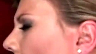 Finding a Gloryhole in the Locker Room Made the Brunette Want Cum in Her Mouth