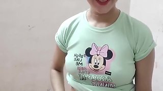 Li Ya - Ko Uniform Badalte Bathroom Me Dekh