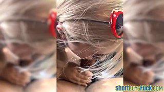 Short Guy Lets 21o Curvy Babe Throat His Cock In Car