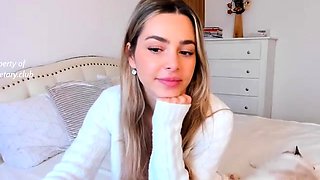 Blonde teen Sierras first erotic masturbation video