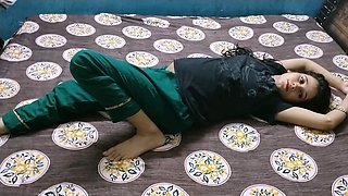 Beautiful Indian Bhabhi Heavily Pregnant Having Sex