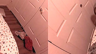 Stepdaughter Gets Fucked and Squirts on Stepdad's Dick