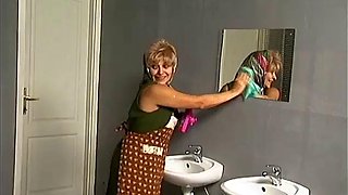 Amateur charwoman: Blowjob, Milf  Blonde Porn