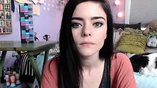 Brunette Solo Webcam Masturbation