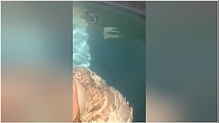 Underwater Anal Bubble Wand Toy Play With Pool Jet Hitting My Hairy Pussy, Eye Rolling Orgasms