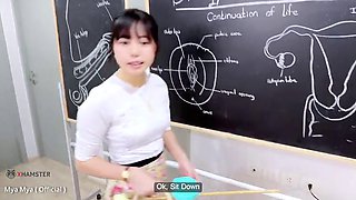 Teacher cant control her horny mind while she teaching in class room