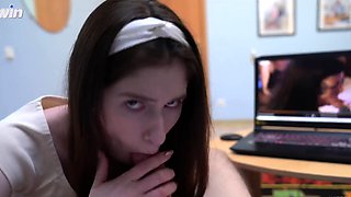 HORNY SCHOOLGIRL _ GIVES AWESOME BLOWJOB _ RUSSIAN TEEN21!